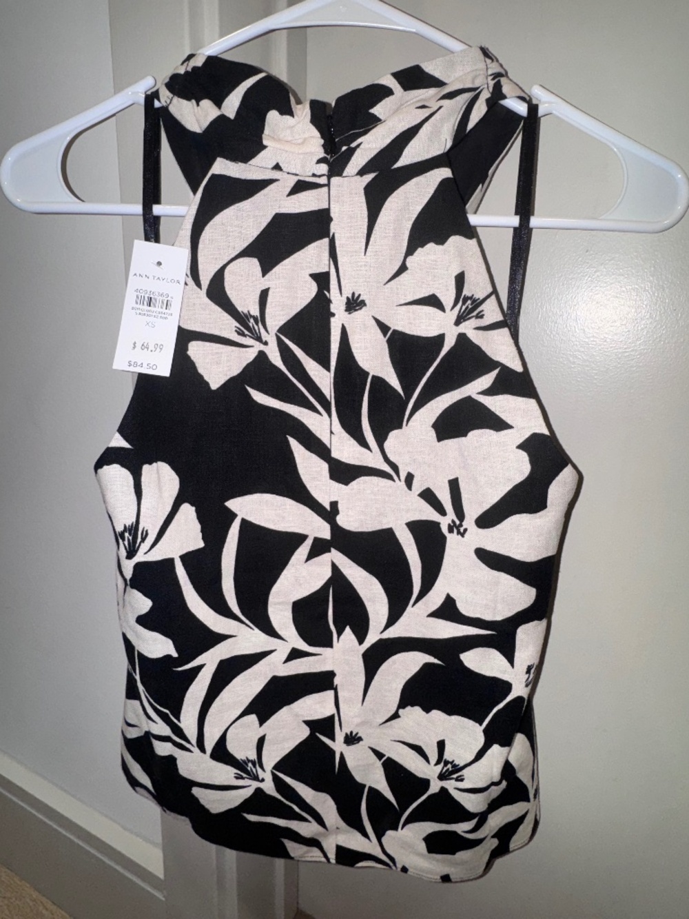 Ann Taylor Floral Twist Halter Top – Size XS